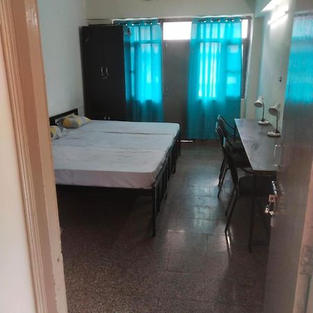 Abuzz Oxfordcaps Chanakya Hostel โซลัน ภายนอก รูปภาพ