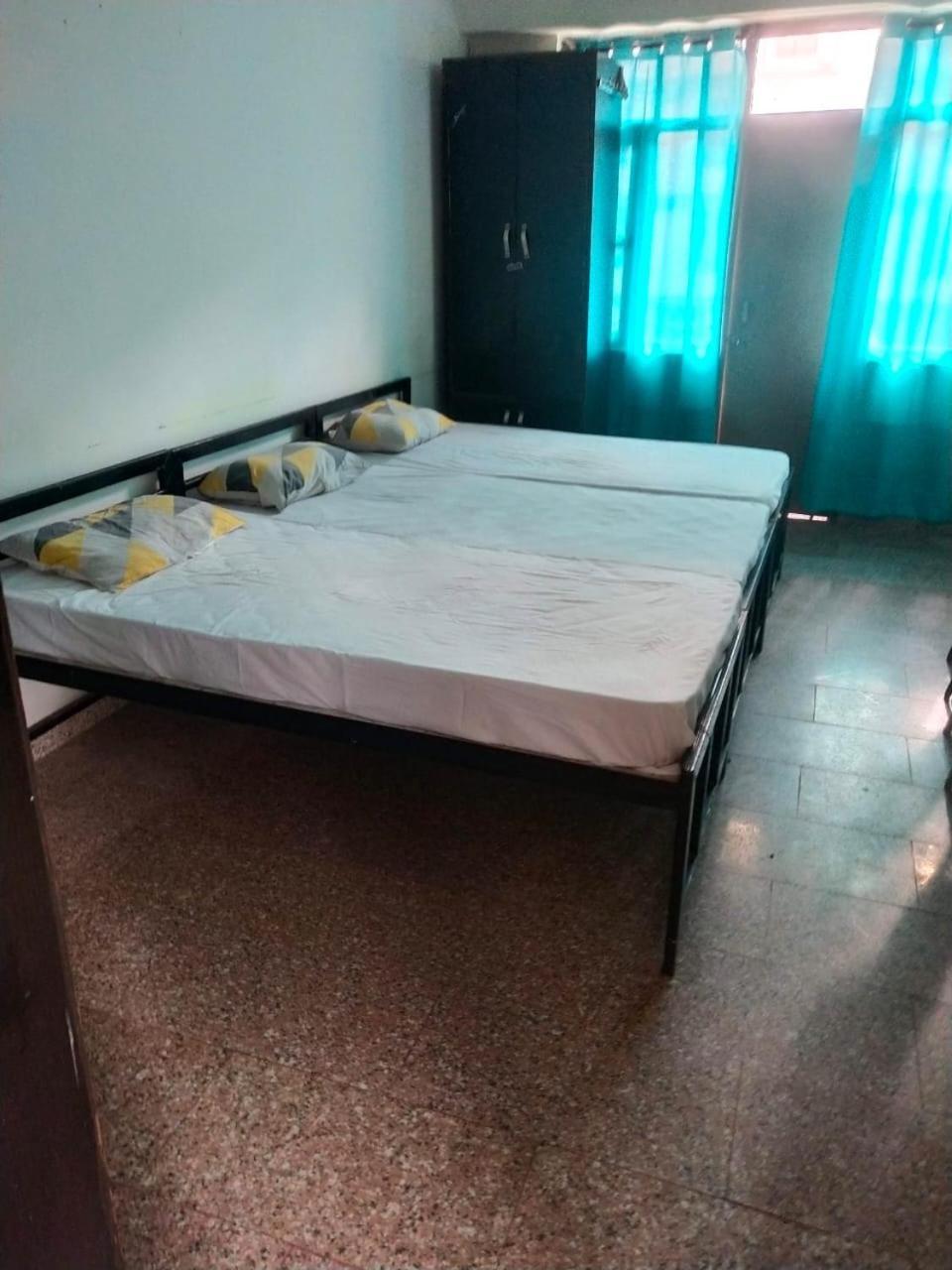 Abuzz Oxfordcaps Chanakya Hostel โซลัน ภายนอก รูปภาพ
